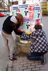 plakatowanie miasta, fot. B. Sudakowski